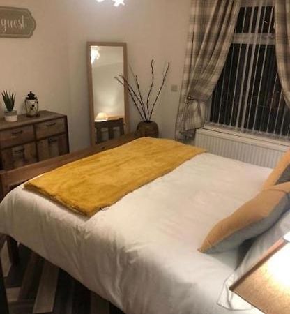Lovely Ground Floor Apartment With Easy Parking. Belfast Luaran gambar